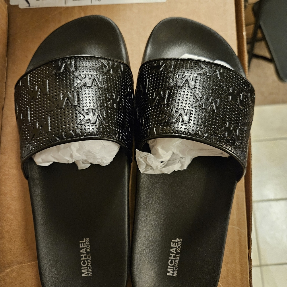 Michael kors slides Firm Price
